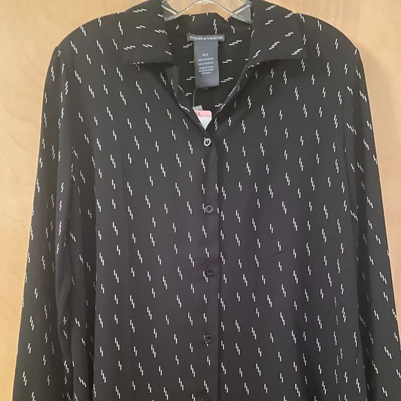 Chelsea & Theodore Women's Button Down Blouse - Small - NWT - Picture 1 of 3